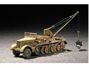 FAMO Sd.Kfz.9 18t with 6t crane