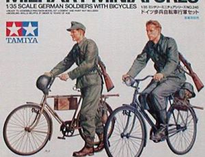 German Soldier w/Bicycles