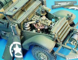 U.S. Troop Carrier Halftrack - motorový