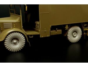 British 2-Ton 4x2 Ambulance(Austin K2)WH