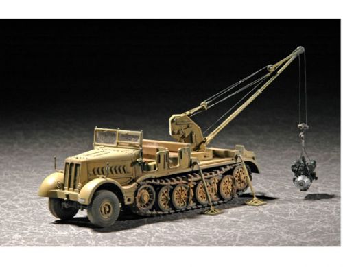 FAMO Sd.Kfz.9 18t with 6t crane