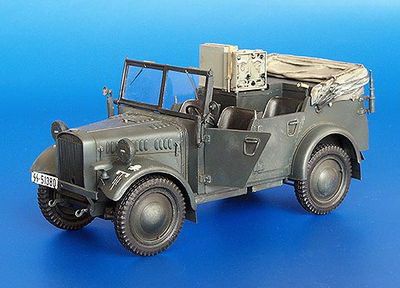 Stoewer Kfz.2 Radio car
