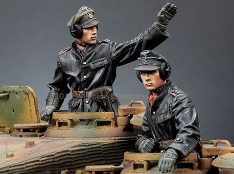SS Panzer Commander Set(2 figs) 1/35