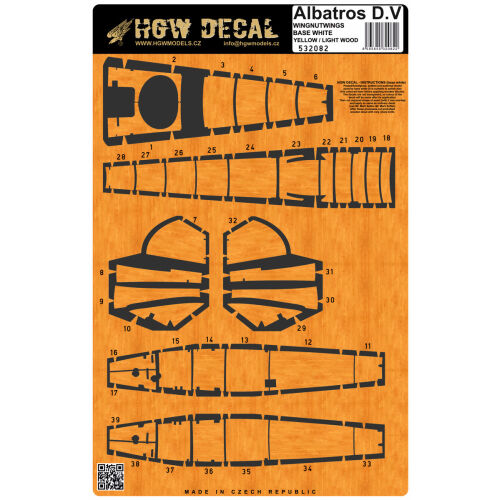 Albatros D.V-BW-yellow/light wood 1/32