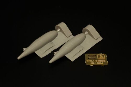 Refueling pod KC-130J (2pcs) 1/144