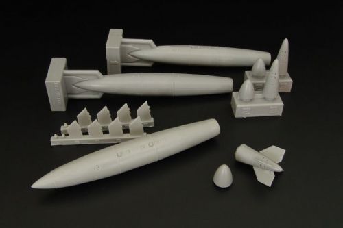 US 300gal Fuel tanks *3