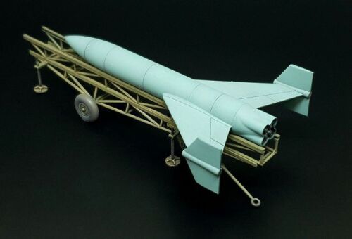 Feuerlilie F-55 Flakrakete w/dolly 1/72